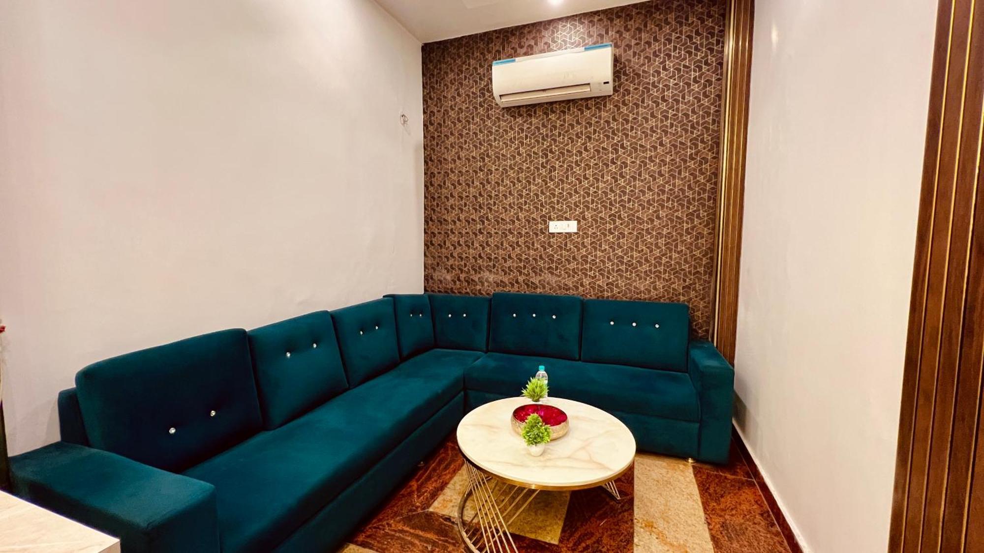 Palm View By Jmd Group Bed & Breakfast